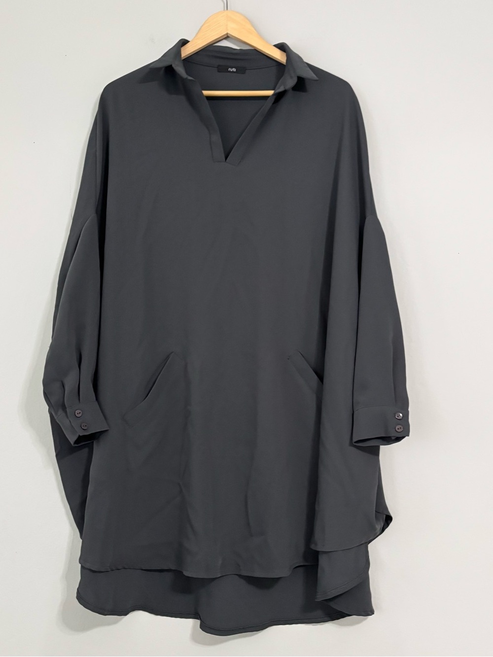 RUTI Grey Collared Oversized Flowy Tunic Blouse Top